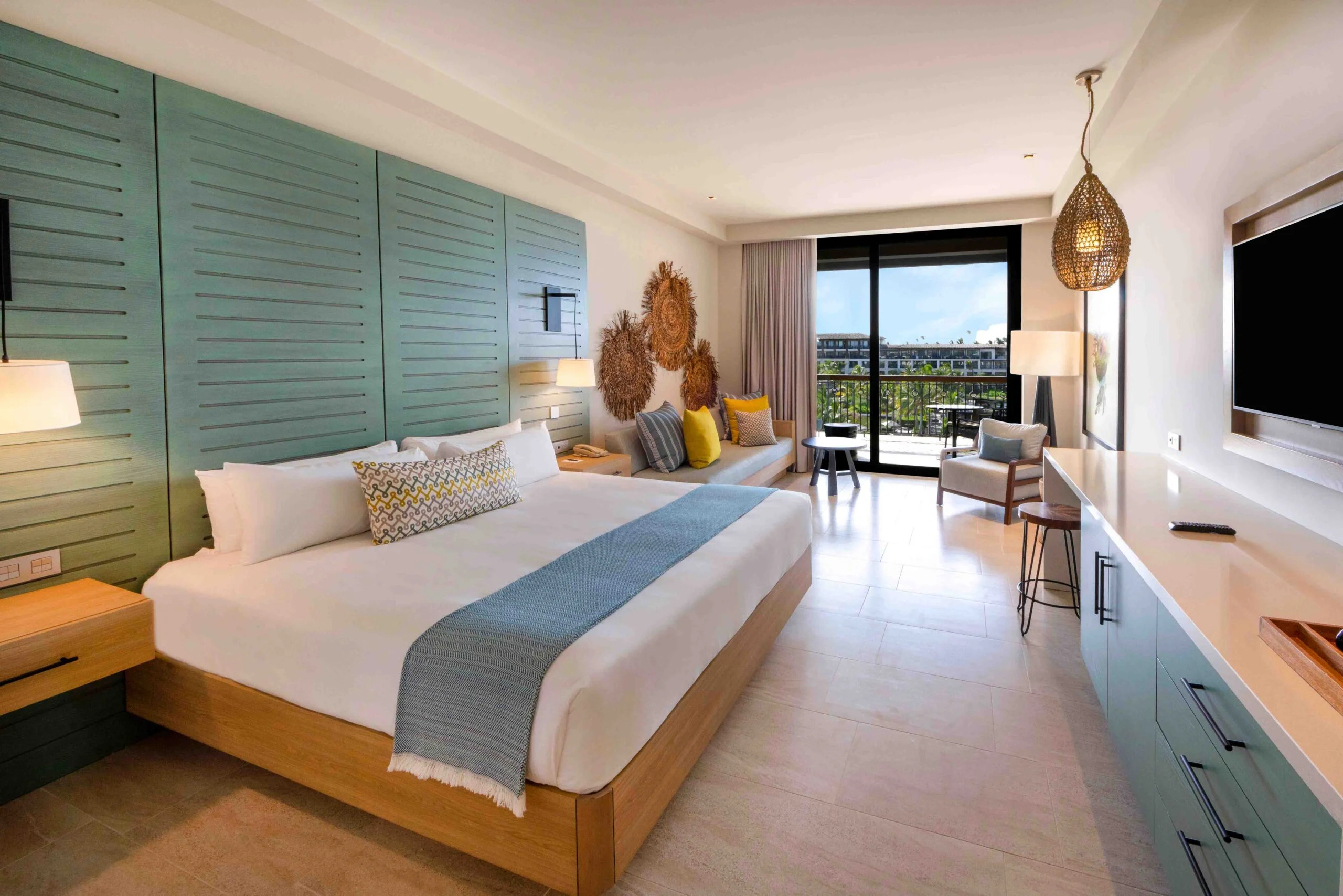 בריכת Lopesan Costa Bavaro Punta Cana בשעת ערב