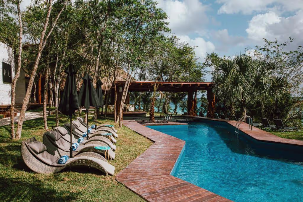 סוויטה זוגית מודרנית ב־MIA Bacalar Luxury Resort & Spa