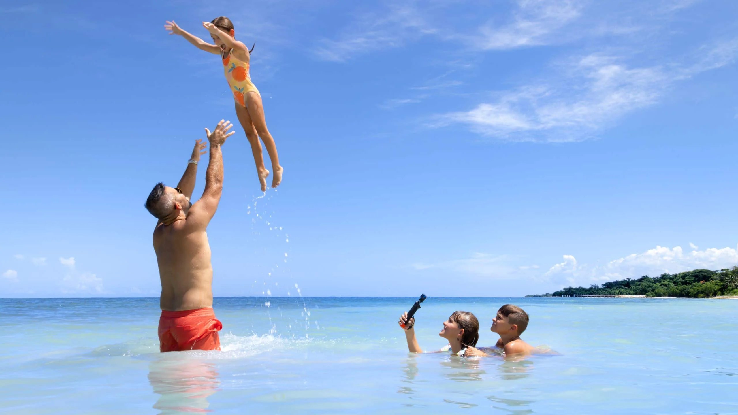 סוויטה זוגית מודרנית ב־Hilton Rose Hall Resort & Spa