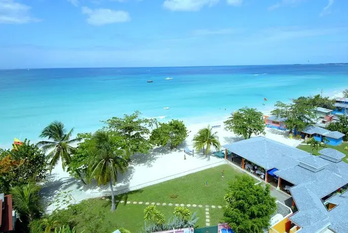 Grand Pineapple Beach Negril