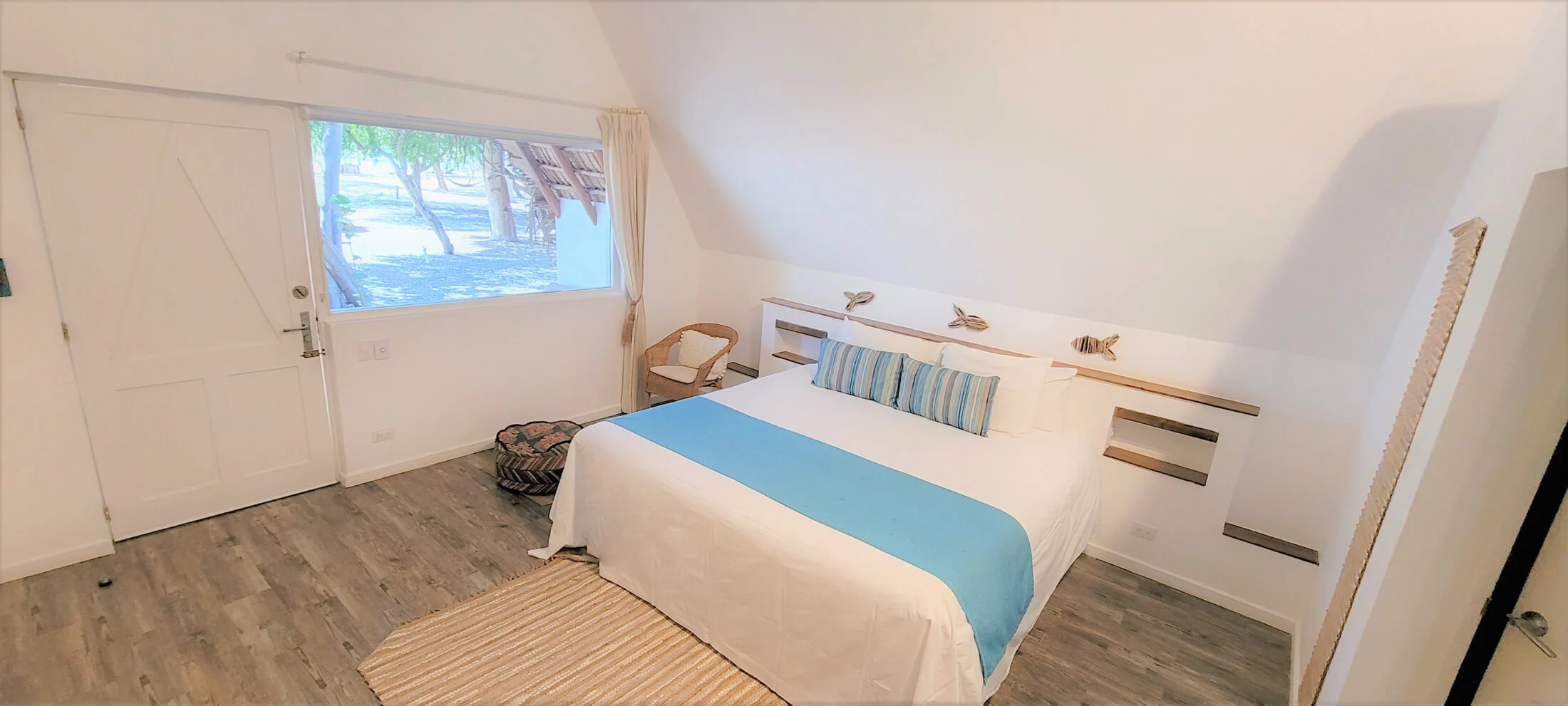 בריכת Punta Rucia Lodge Hotel Boutique & Spa בשעת ערב