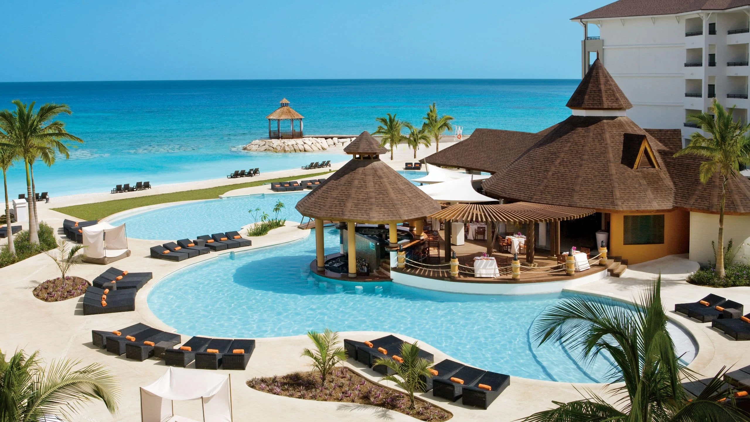 סוויטה זוגית מודרנית ב־Secrets Wild Orchid Montego Bay