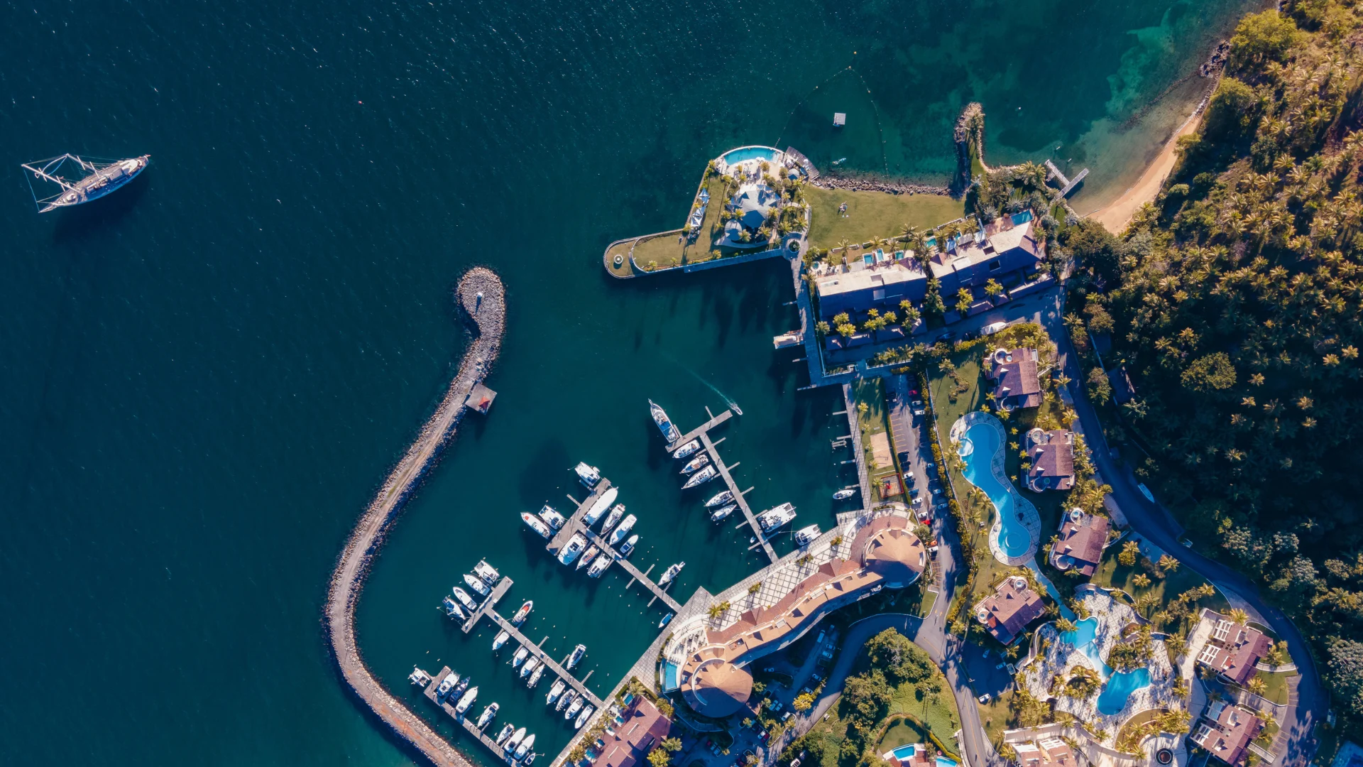 The Bannister Hotel & Yacht Club Samaná