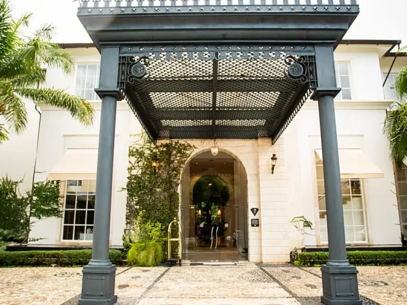 בריכת Casa Colonial Beach & Spa Puerto Plata בשעת ערב