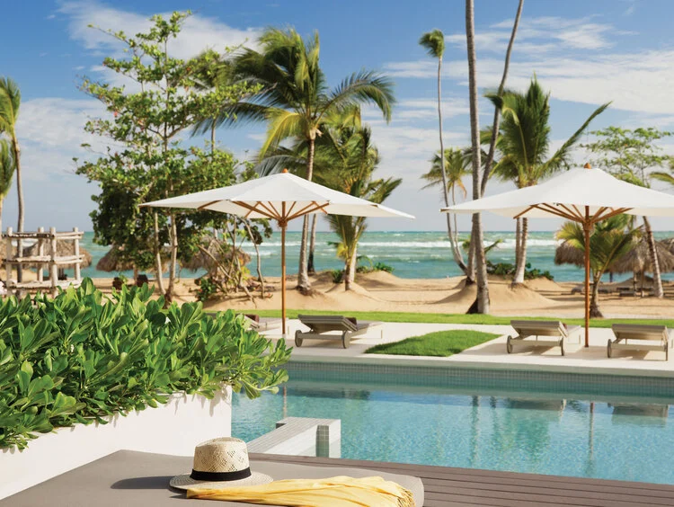 Swim-up suite at Excellence El Carmen