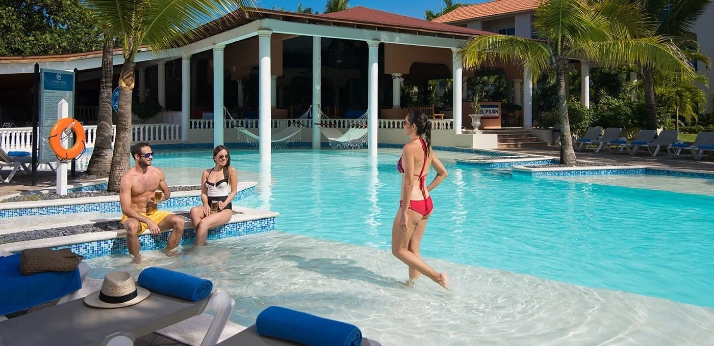 סוויטה עם אזור ישיבה ב־Lifestyle Tropical Beach Resort & Spa Puerto Plata