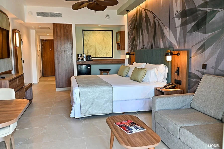 בריכת Riu Palace Jamaica בשעת ערב