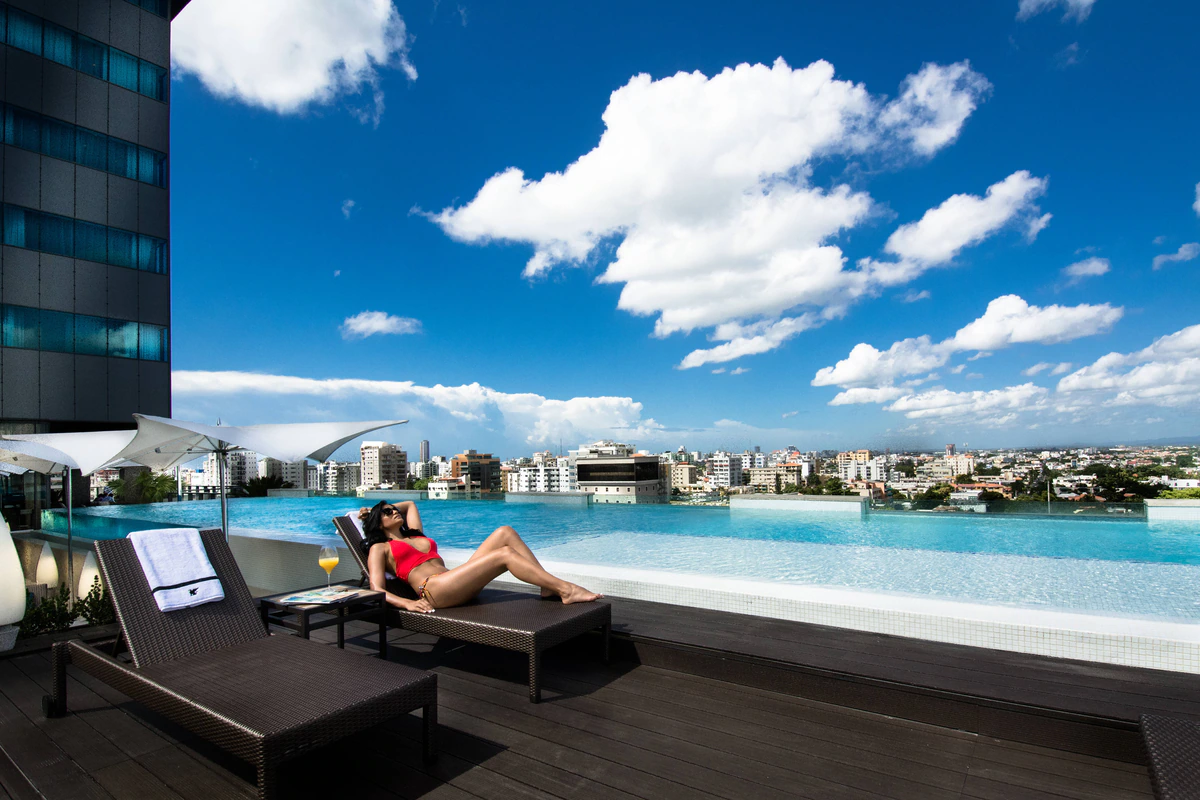 סוויטה עם אזור ישיבה ב־JW Marriott Hotel Santo Domingo