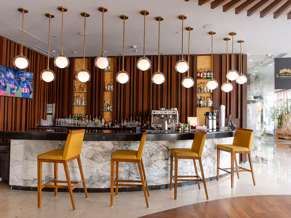חזית The Reef 28 Hotel & Spa Playa del Carmen והבריכה מול החוף