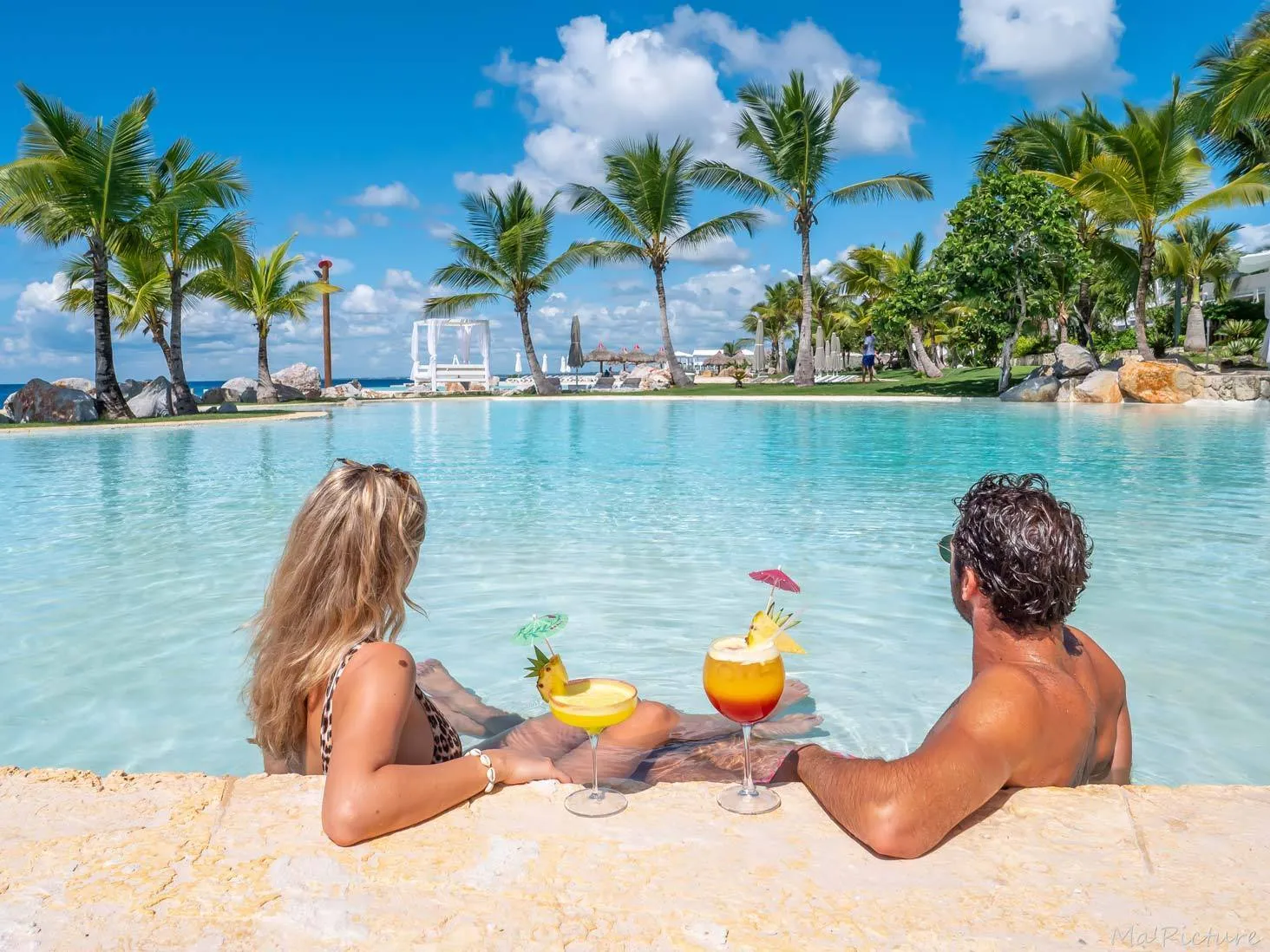 בריכת Tracadero Beach Resort Bayahibe בשעת ערב