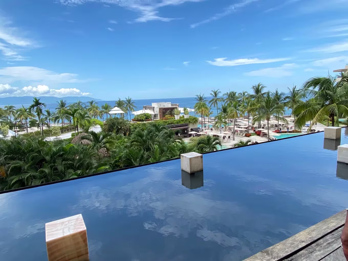 סוויטה עם אזור ישיבה ב־Dreams Vallarta Bay Resort & Spa Puerto Vallarta