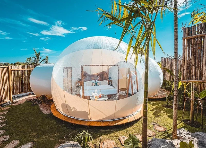 בריכת Green Land Bubble Glamping Cabarete בשעת ערב